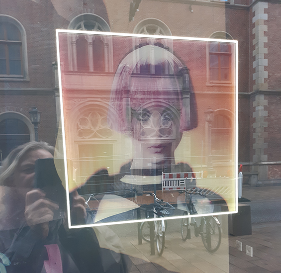 Sabine Delle beim Fotografieren